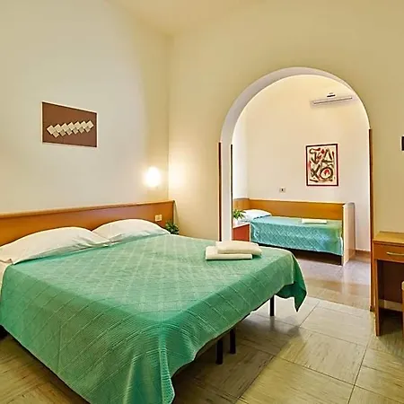 G/hotel Lignano ホテル *