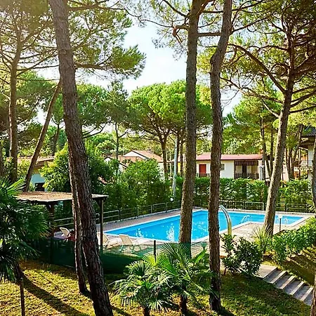 G/hotel Lignano ホテル *